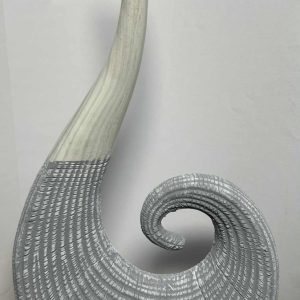 Virgule sculpture 3D en céramique bleue lignée et blanche lisse ,(28.5*16cm) objet de décoration GmbH