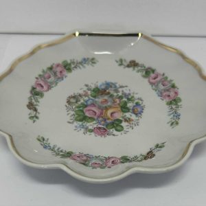 Coupe en forme de coquille en porcelaine peinte à la main de Paris Royal (16cm de diam)
