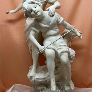 Jolie statue en plâtre, " la pèche" collection Versailles (18*43cm)